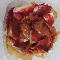 Qué Antojos! Centro - Papas con chamoy.
