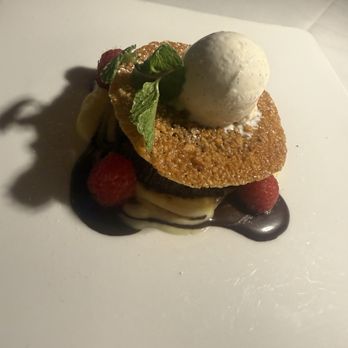 Toma Restaurant & Bar - Warm Chocolate Torte - Bars Near Me - Santa Barbara, California Toma Restaurant & Bar - Warm Chocolate Torte - Bars Near Me - Santa Barbara, California