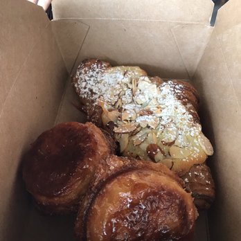 El Horno de Pane - Almond Croissant and 2 Kouign Amann - Coffee & Tea Near Me - San Juan, Puerto Rico El Horno de Pane - Almond Croissant and 2 Kouign Amann - Coffee & Tea Near Me - San Juan, Puerto Rico