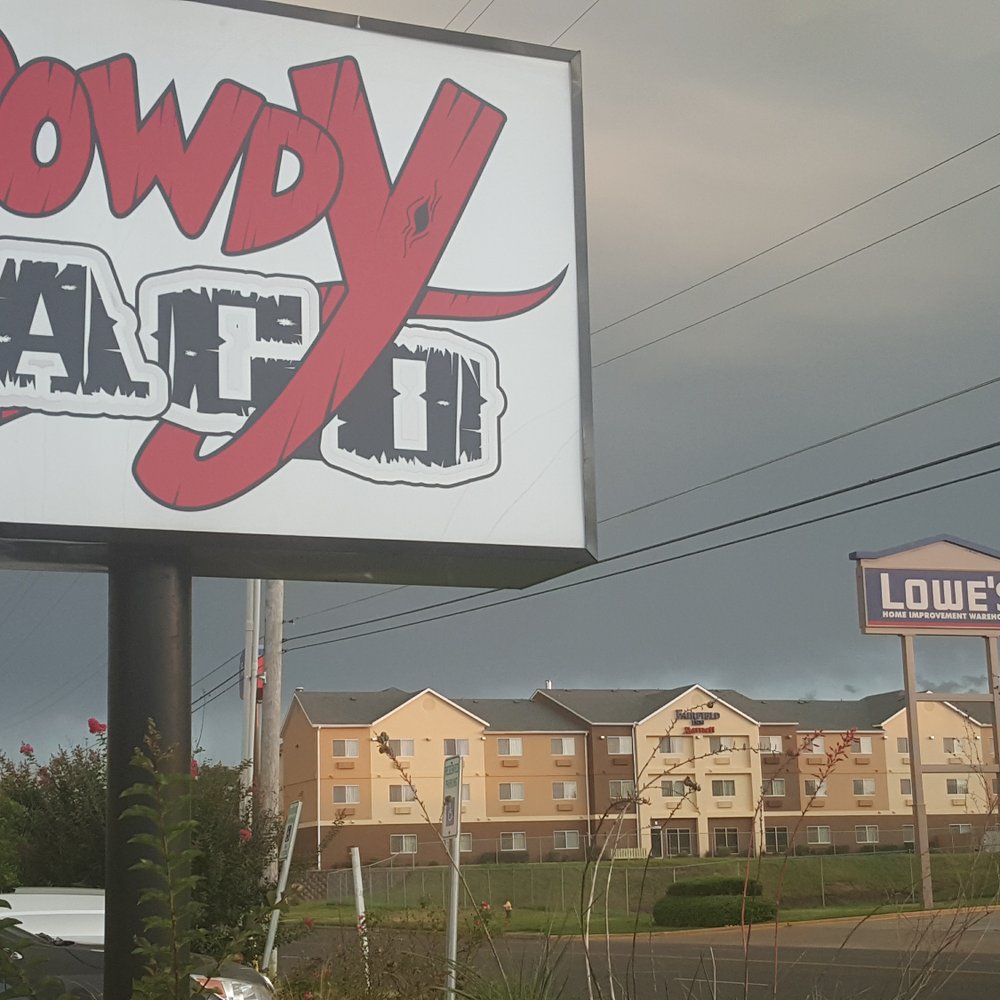 Fairfield by Marriott Inn & Suites Longview - The view from across the street within the Jersey Mike's subs & Rowdy Taco parking lot. - Hotels Near Me - Longview, Texas Fairfield by Marriott Inn & Suites Longview - The view from across the street within the Jersey Mike's subs & Rowdy Taco parking lot. - Hotels Near Me - Longview, Texas