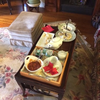 Arbor View House Bed & Breakfast - Friday afternoon treats. - Bed & Breakfast Near Me - East Marion, New York Arbor View House Bed & Breakfast - Friday afternoon treats. - Bed & Breakfast Near Me - East Marion, New York
