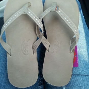 Rainbow Sandals - Kids size 4-5 tan with crystals - Shoe Stores Near Me - San Clemente, California
