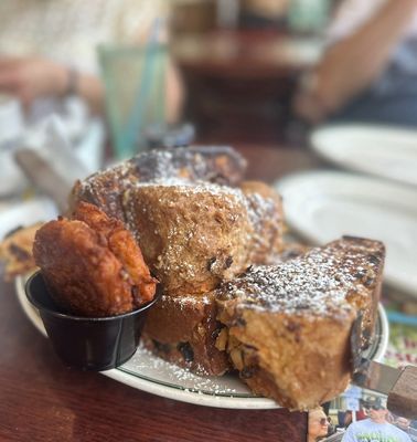 Famous 4th Street Delicatessen by null