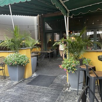 Annie Bailey's Irish Public House - Patio - Irish Pub Near Me - Lancaster, Pennsylvania