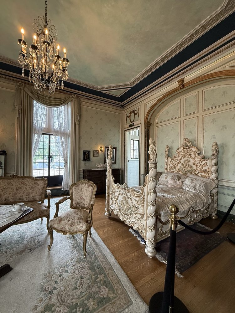 Casa Loma