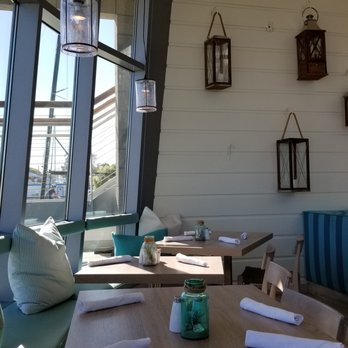 Lighthouse - Cute interior - Breakfast & Brunch Near Me - Newport Beach, California