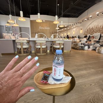 Flora Blanc Nail & Lash Studio - Beautiful nails. Beautiful salon! - Nail Salons Near Me - Encinitas, California