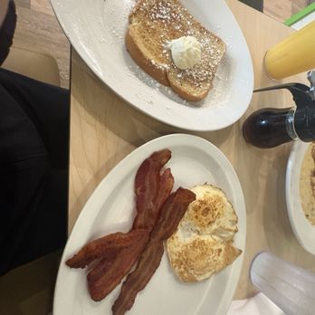 The Toasted Yolk Cafe - The Yolk Lover's Breakfast - Breakfast & Brunch Near Me - Birmingham, Alabama