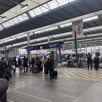 München Hauptbahnhof - Train Stations Near Me - Munich, BY München Hauptbahnhof - Train Stations Near Me - Munich, BY