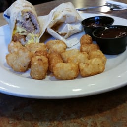 Barbecue pulled pork breakfast burrito Barbecue pulled pork breakfast burrito