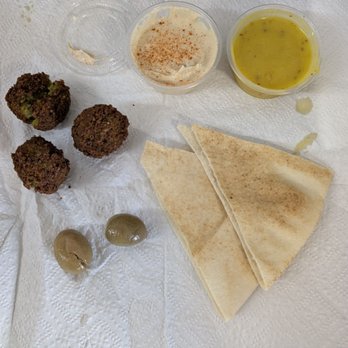 Falafel Heights - I'm eating at the laundromat that's why my plate looks like. I really was digging on this flatbed. - Falafel Near Me - San Diego, California Falafel Heights - I'm eating at the laundromat that's why my plate looks like. I really was digging on this flatbed. - Falafel Near Me - San Diego, California