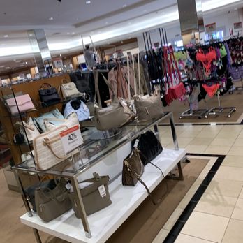 Macy's - Department Stores Near Me - Dulles, Virginia
