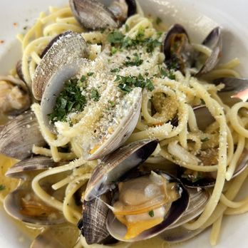 Sam's Anchor Cafe - Seafood Near Me - Tiburon, California Sam's Anchor Cafe - Seafood Near Me - Tiburon, California