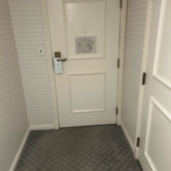 The Orchard Hotel - The small sorry      The small dirty room They tried to pawn off on us !!! Terrible customer service and hospitality - Hotels Near Me - San Francisco, California