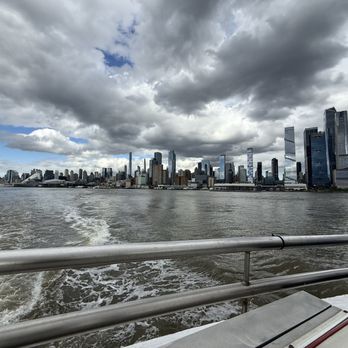 Circle Line Sightseeing Cruises - Boat Tours Near Me - New York, New York Circle Line Sightseeing Cruises - Boat Tours Near Me - New York, New York