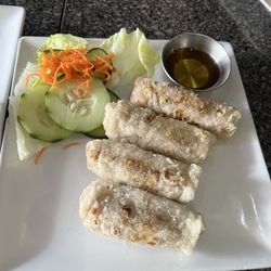 Moon Star Grill - 01. Spring Roll
