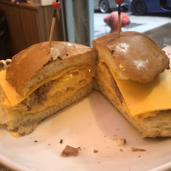 四季常餐 - Breakfast sandwich, corned beef, eggs, cheese. - Cafes Near Me - Hong Kong, HK