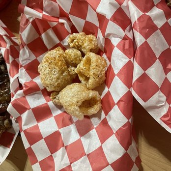 Jim's Smokin Que - Complimentary freshly fried pork rinds - Barbeque Near Me - Blairsville, Georgia