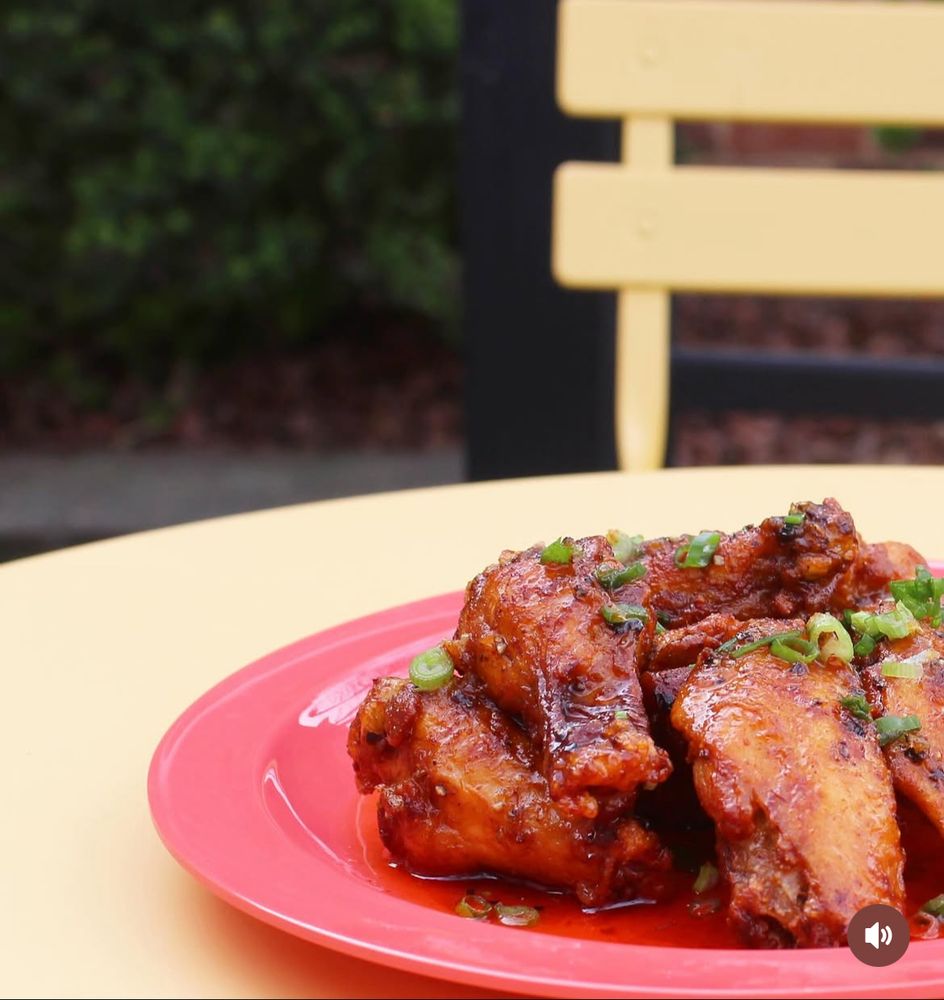 Nouveau Provisions Logo