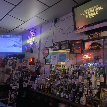 little bar on gravier