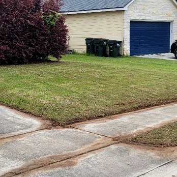 Corona Lawn Services - My first job was on a yard that had not been cut in a good while. - Lawn Services Near Me - Del Valle, Texas