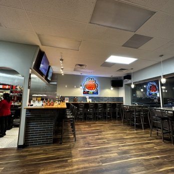 Tullpa Restaurant - Entrance area and counter. - Peruvian Near Me - Des Moines, Iowa