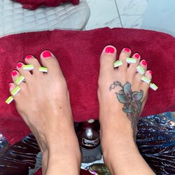 Luxury Nails & Spa Lounge - Tony did my pedi