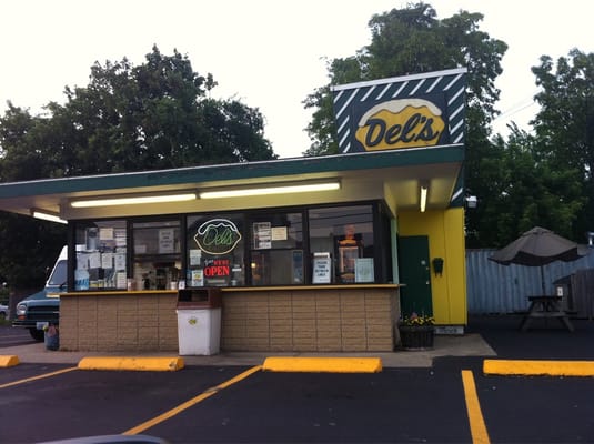 Del's Lemonade by null