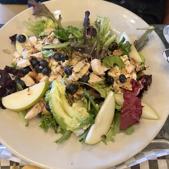 Dave's Valley Grill - Pear & Brie Salad - American Near Me - Los Ranchos de Albuquerque, New Mexico
