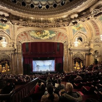Chicago Theatre - Performing Arts Near Me - Chicago, Illinois Chicago Theatre - Performing Arts Near Me - Chicago, Illinois