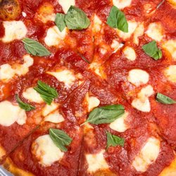 Carfagno's Pizzeria & Grill - Margarita pizza - so fresh