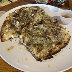 Esquire Lounge - Bleu Pear Pizza