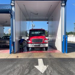 Zig’s Car Wash - Truck Bay big enough for 18 wheelers (Without a trailer), school bus's and much more
