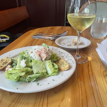 Side Door Cafe - Caesar with fresh Dungeness Crab - New American Near Me - Gleneden Beach, Oregon Side Door Cafe - Caesar with fresh Dungeness Crab - New American Near Me - Gleneden Beach, Oregon