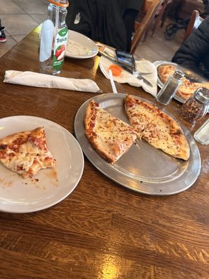 Tutt Heights Cafe by null