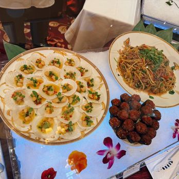 Jasmine - Holiday Brunch - Bars Near Me - Las Vegas, Nevada