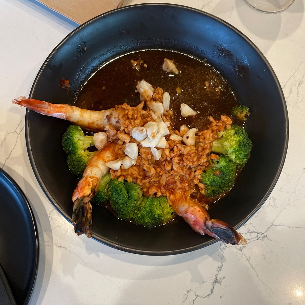 Linjee Thai - Goong pu phattaya hitttingggg the spot!!! - Thai Near Me - Alexandria, Virginia Linjee Thai - Goong pu phattaya hitttingggg the spot!!! - Thai Near Me - Alexandria, Virginia
