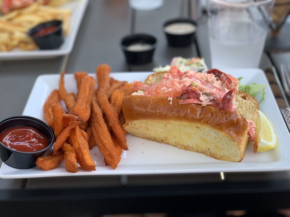 THE RANGE BAR & GRILLE 85 Photos & 151 Reviews Sports Bars 306