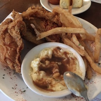 Walnut Hills - Fried chicken - Southern Near Me - Vicksburg, Mississippi