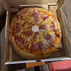 Pedro's Pizza - Hawaiian Pizza