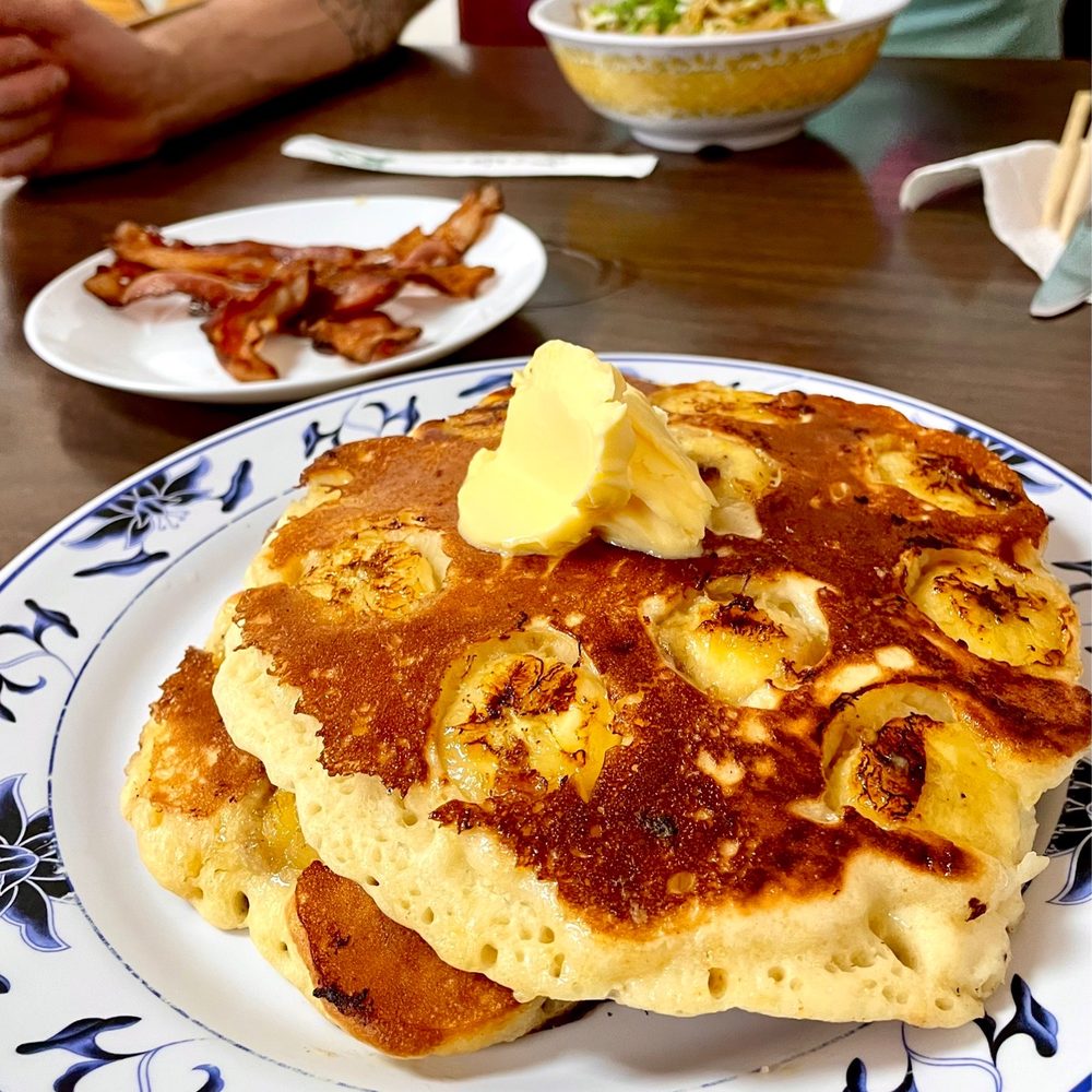 Jack's Inn - AMAZING banana pancakes (and a side of bacon, of course) - Breakfast & Brunch Near Me - Kahului, Hawaii Jack's Inn - AMAZING banana pancakes (and a side of bacon, of course) - Breakfast & Brunch Near Me - Kahului, Hawaii