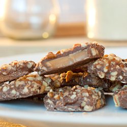 Hollingworth Candies - Hollingworth' Signature Toffee - Milk Chocolate & Pecans