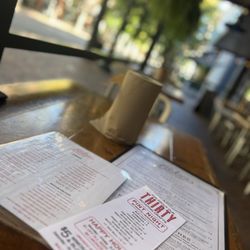 Aldo's Pizza Pies - Downtown - Awesome patio