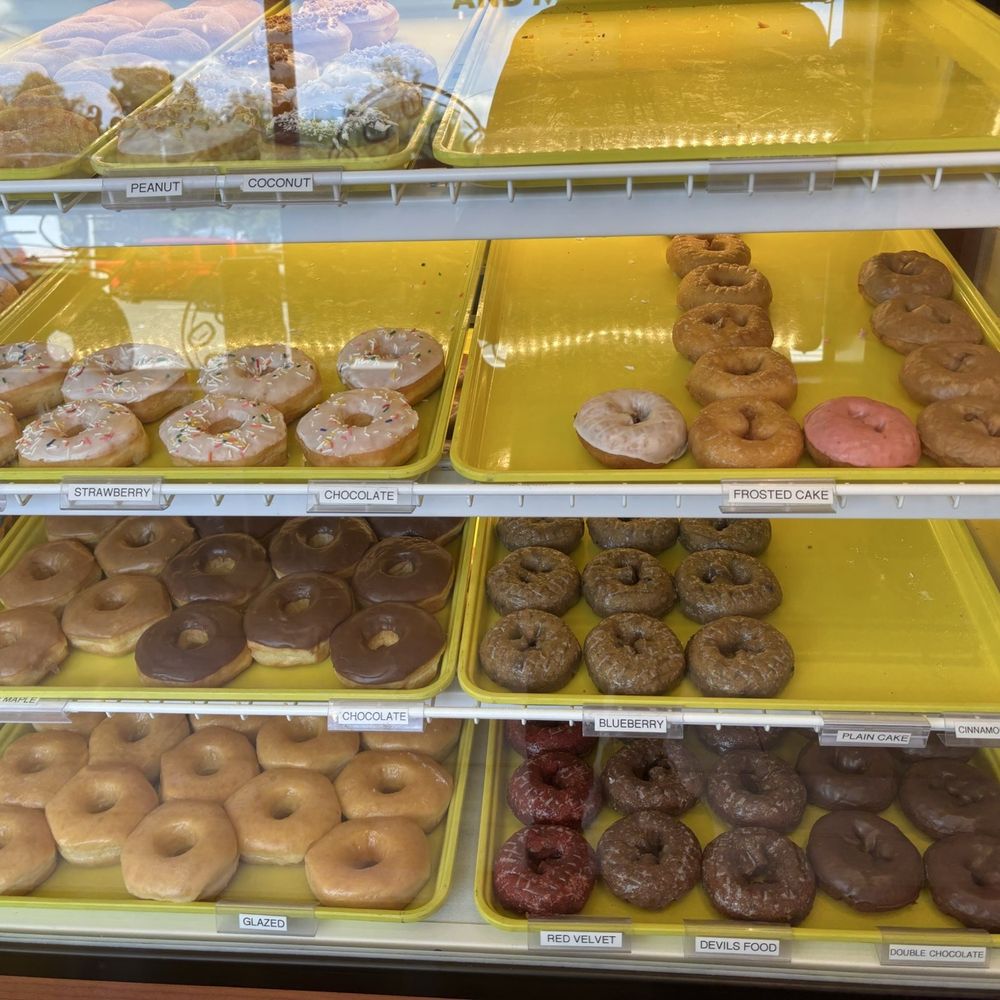 Texas Donuts - @2pm on Thursday, donuts sell out fast! Glazed Chocolate and Maple Cake donuts were tasty! - Donuts Near Me - Vienna, Virginia Texas Donuts - @2pm on Thursday, donuts sell out fast! Glazed Chocolate and Maple Cake donuts were tasty! - Donuts Near Me - Vienna, Virginia