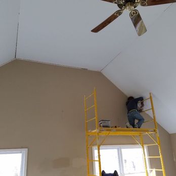 CR Drywall And Contracting - Replace loose tape & repaint - General Contractors Near Me - High Ridge, Missouri