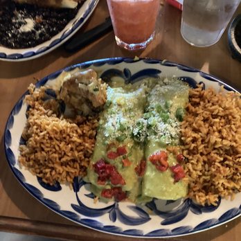 Chevys Fresh Mex - Farmers market enchiladas - Bars Near Me - Bloomington, Minnesota Chevys Fresh Mex - Farmers market enchiladas - Bars Near Me - Bloomington, Minnesota