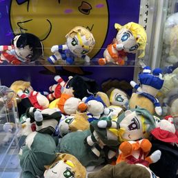 Not official plushies but there were a handful of cute stuffed animals in the machines. Not official plushies but there were a handful of cute stuffed animals in the machines.