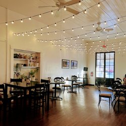 Grandma's - Inside the dining room