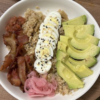 Rise Cafe - Kamalu Bowl with bacon, boiled egg, and cheesy cauliflower risotto - Coffee & Tea Near Me - Honolulu, Hawaii