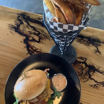 Spade And Spatula - Bbq Bacon Burger with fries and dipping sauce - Gastropubs Near Me - Blue Jay, California Spade And Spatula - Bbq Bacon Burger with fries and dipping sauce - Gastropubs Near Me - Blue Jay, California